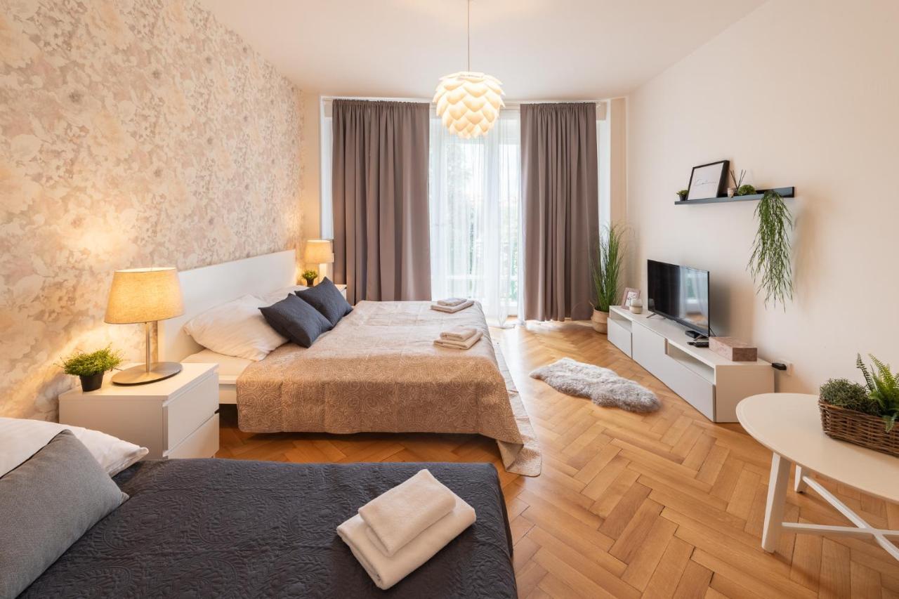 Luxury apartment in prime location Prague Extérieur photo
