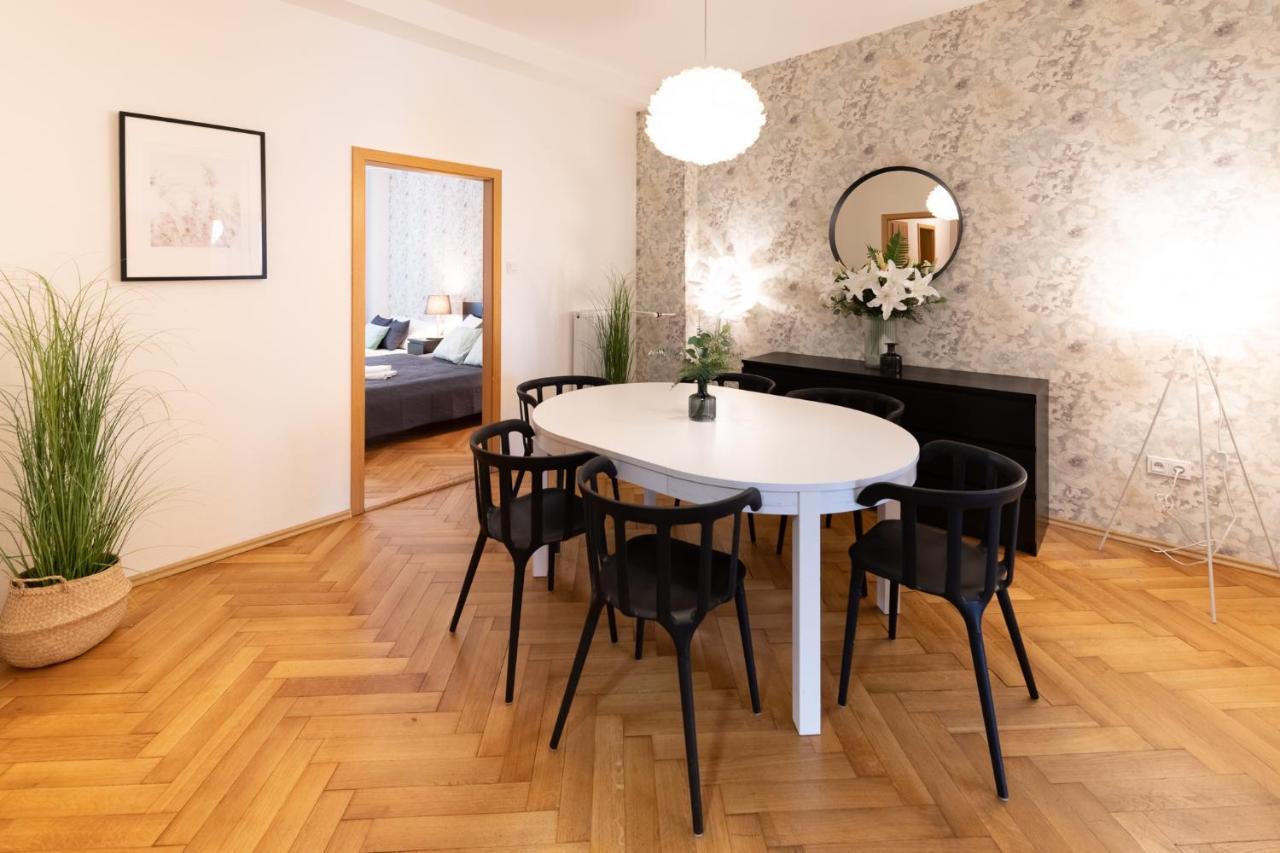 Luxury apartment in prime location Prague Extérieur photo