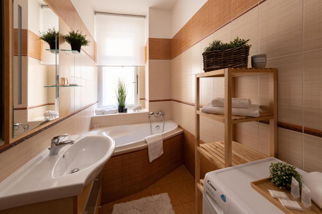 Luxury apartment in prime location Prague Extérieur photo